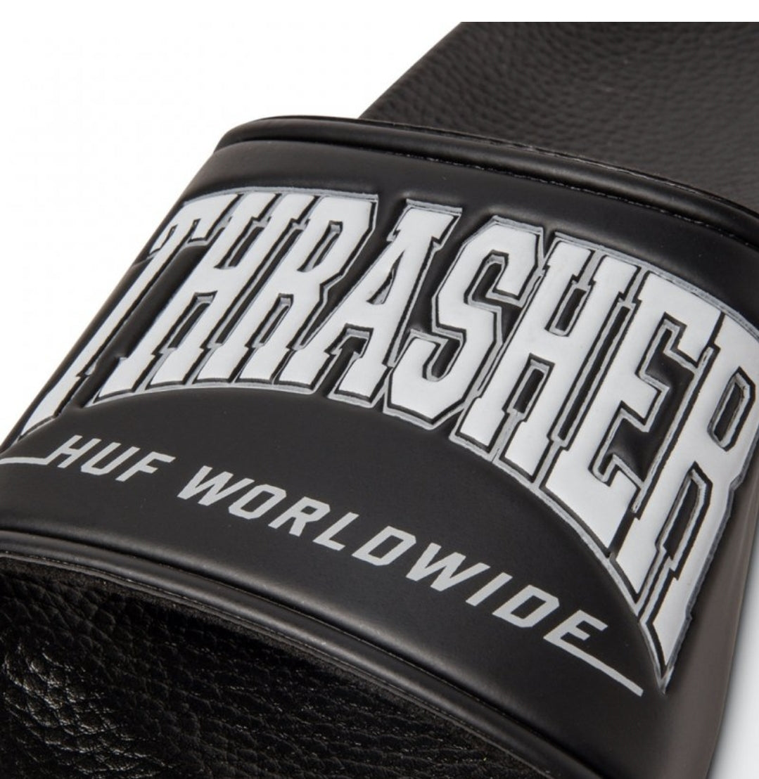 HUF x Thrasher Badelatschen – Schwarze Slides mit Logo, Größe 42