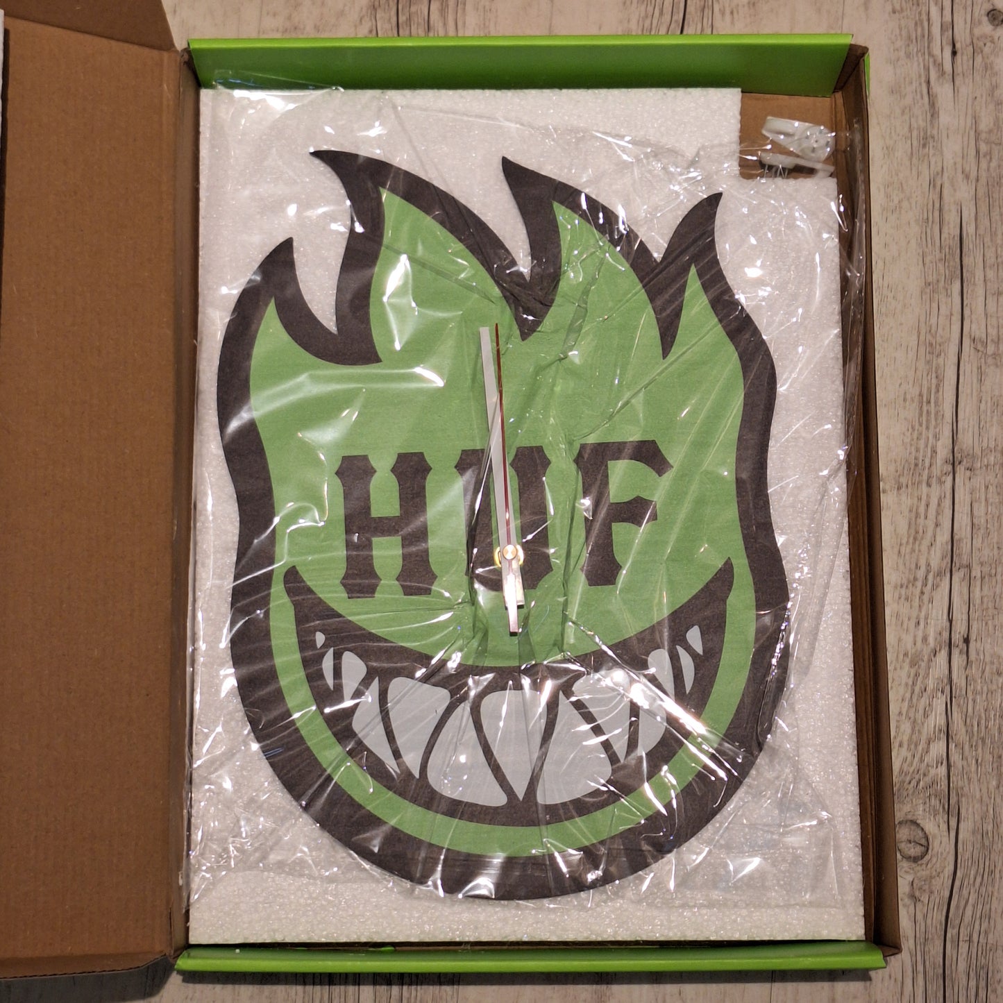 Huf X Spitfire Bighead Clock Uhr